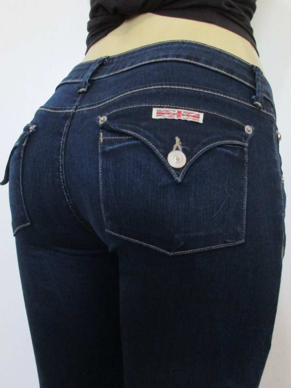 HUDSON Jeans Size 27 Bacara Crop Straight Cuffed Denim